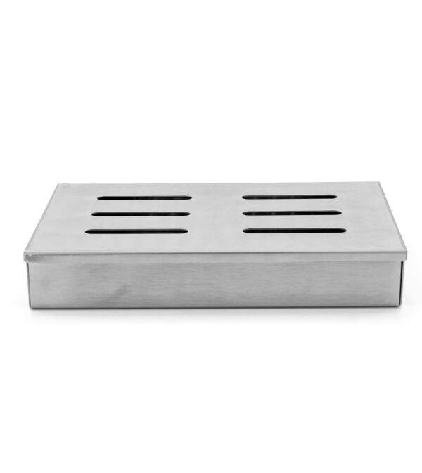 Caja para ahumar metálica resistente, diseñada para soportar altas temperaturas en parrillas y hornos, con acabado elegante y duradero.