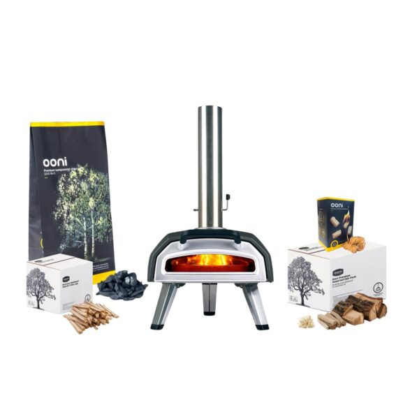 Horno de pizza portátil Ooni Karu 12G con surtido de combustibles, incluyendo carbón vegetal y leña natural