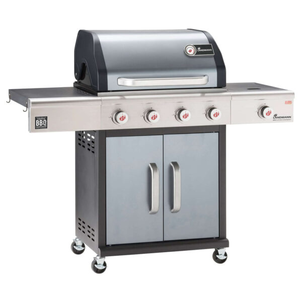 Barbacoa de gas Triton 4.1 Champion de Landmann en color gris antracita con sistema PTS, quemador lateral, campana de doble capa y encendido piezoeléctrico, con 4 ruedas giratorias, y almacenamiento para bombona de gas.