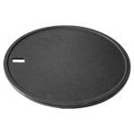 Plancha reversible de hierro fundido Landmann con lado liso visible, diseñada para uso en barbacoa.