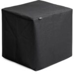 Funda protectora negra para la hoguera Cube de Höfats, diseñada para un ajuste a medida.