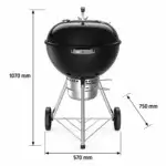 Gráfico de dimensiones de la Weber Original Kettle Premium de 57 cm con 1070 mm de alto, 570 mm de ancho y 750 mm de fondo.