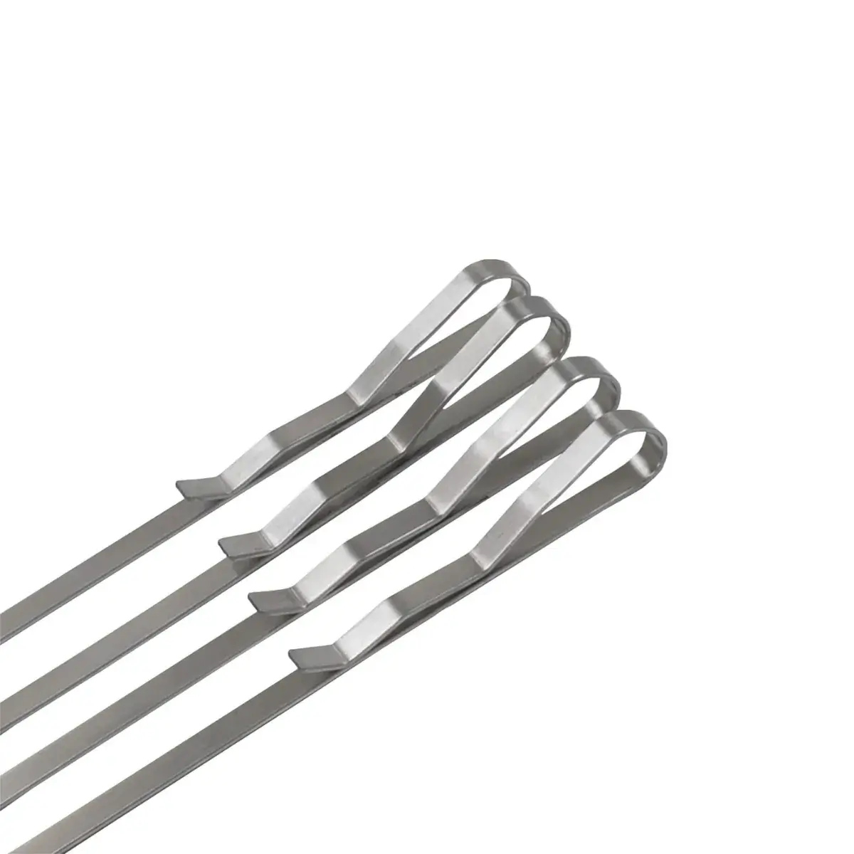 Detalle de las asas en forma de lazo de las brochetas Char-Griller