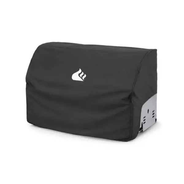 Funda negra GrandPro Premium G colocada sobre una barbacoa empotrable, vista frontal en ángulo desde la derecha.