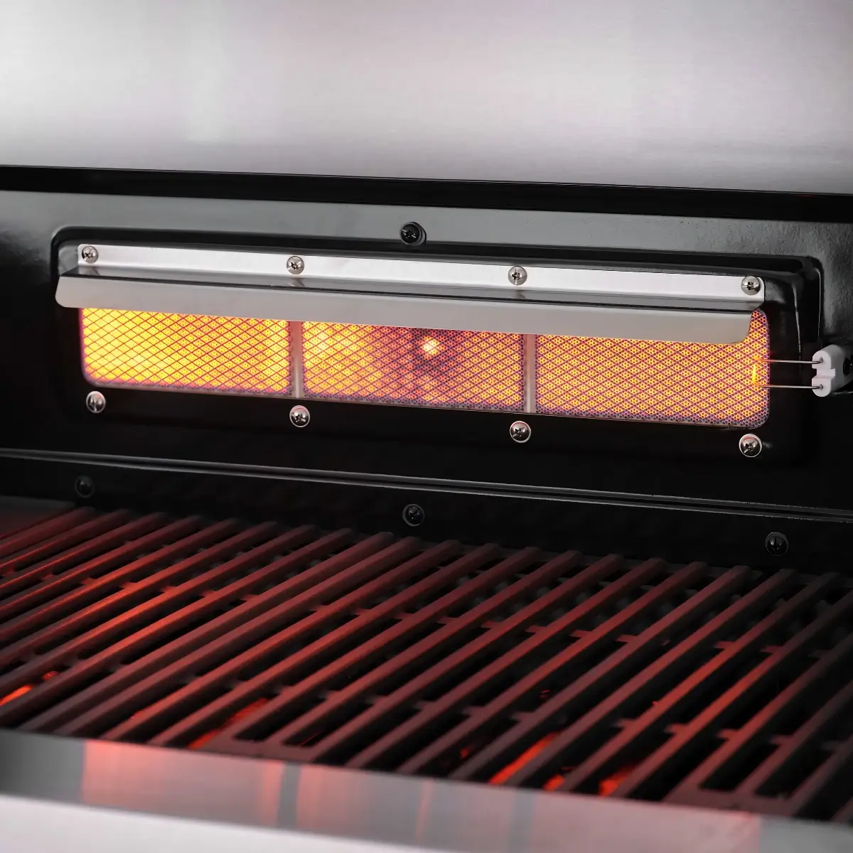 Quemador trasero infrarrojo encendido en la Grandpro Maxim G5