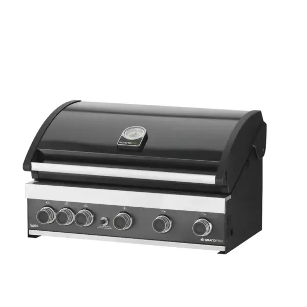 Barbacoa empotrable GrandPro Maxim G5 cerrada en vista de tres cuartos izquierda, con acabado negro y acero.