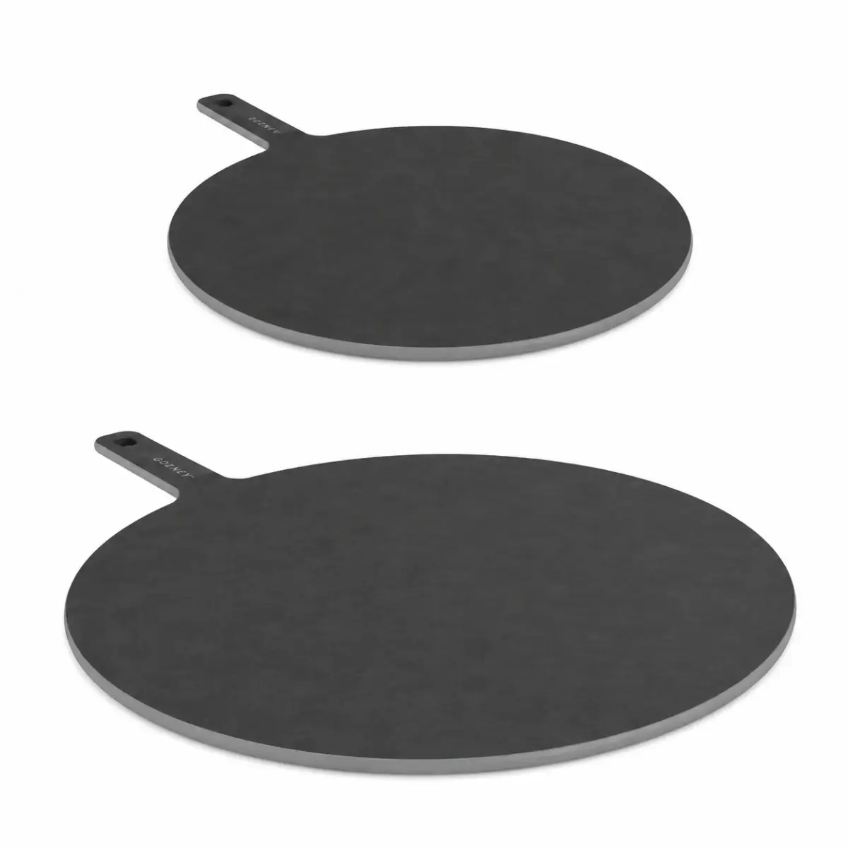 Comparativa de las tablas para servir pizza Gozney de 14 y 18 pulgadas con sus mangos integrados