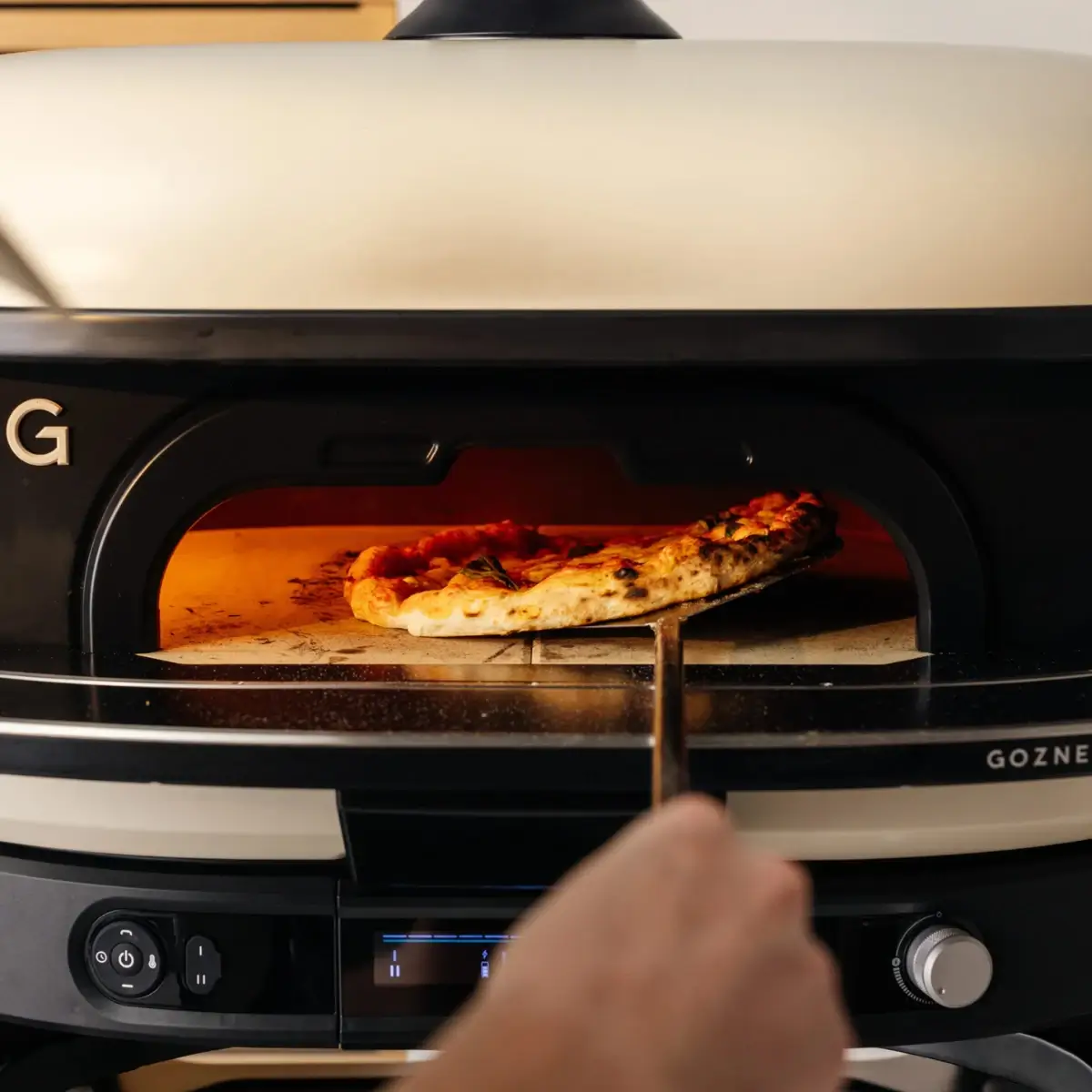Pizza en horno Gozney con Arco Napolitano